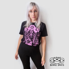 Afbeelding in Gallery-weergave laden, T-shirt with Demon Bat - 100% organic cotton