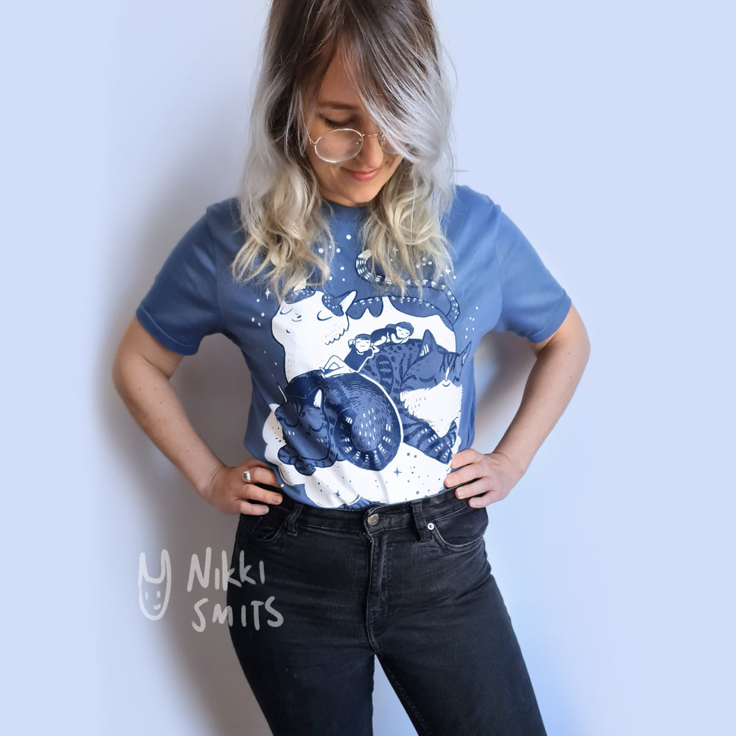 T-shirt with Sleepy Cats - 100% organic cotton